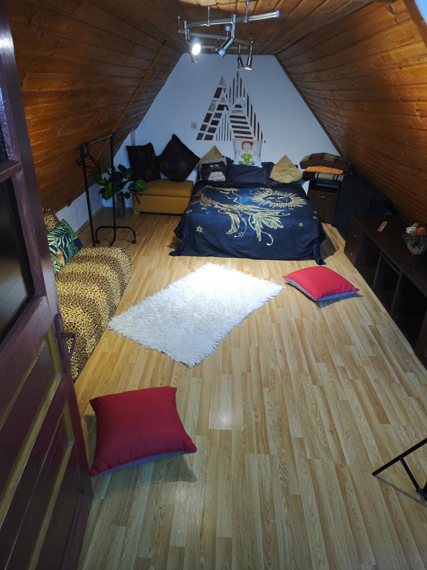 Mansarda Din Poveste Apartment *